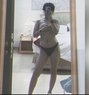 Mila - puta in Singapore Photo 2 of 2