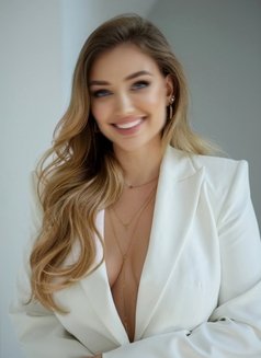 Mila Wells - escort in Cabo San Lucas Photo 1 of 10