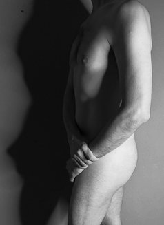 Milan - Acompañantes masculino in Tilburg Photo 2 of 14