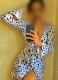 Milan - escort in Nairobi Photo 4 of 4