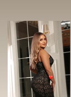 Milana - escort in Beirut Photo 6 of 8