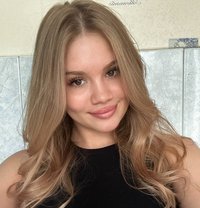 Milana - puta in Bangkok Photo 9 of 21