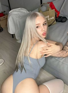 Milana - escort in Dubai Photo 3 of 6