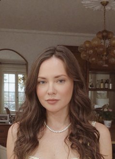 Milana - escort in Dubai Photo 5 of 8