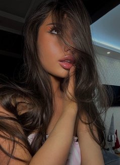 Milana - escort in Dubai Photo 8 of 14