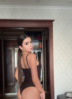 Milana - escort in Dubai Photo 12 of 14