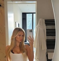 Milana - escort in Singapore