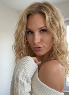 Milana Russian Model - puta in Phuket Photo 9 of 9