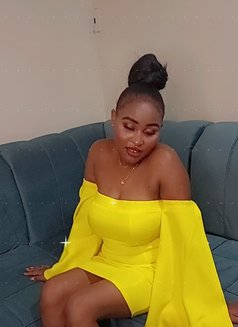 Mildred - escort in Khobar Photo 1 of 2