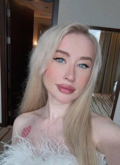 Milena Professional Masseuse - puta in Dubai Photo 1 of 9