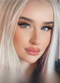 Milena Professional Masseuse - puta in Dubai Photo 3 of 9