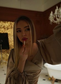 Milena - escort in Dubai Photo 3 of 17