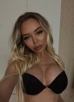 Milena - escort in Dubai Photo 9 of 17