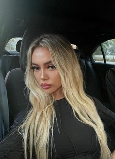 Milena - escort in Dubai Photo 14 of 17