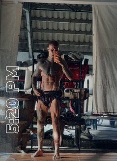 Miles - Acompañantes masculino in Pattaya Photo 2 of 2