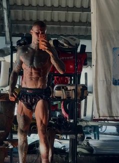 Miles - Male escort in Pattaya Photo 2 of 3