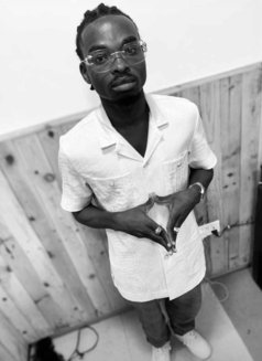Miles - Acompañantes masculino in Accra Photo 2 of 2