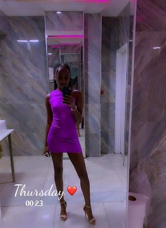 Miley - escort in Nairobi Photo 6 of 6