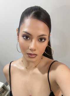 Miley - escort in Bangkok Photo 6 of 7