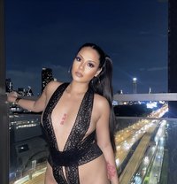 Miley - puta in Hong Kong Photo 8 of 10