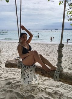 Milf Amanda Mommy experience - puta in Abu Dhabi Photo 6 of 9