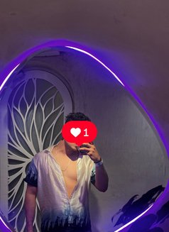 Milf Daddy - Male escort in Mumbai Photo 1 of 4