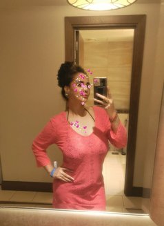 milf hot mommabest blowjob - puta in Muscat Photo 8 of 8