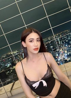 Milin - Transsexual escort in Osaka Photo 7 of 8
