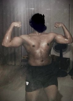 Milinda - Male escort in Colombo Photo 1 of 3