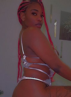 Milky - puta in Riyadh Photo 13 of 13