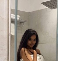 Milky Tight and Juicy Girls Real Meet Gf - puta in Hyderabad Photo 1 of 2