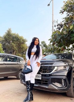 Millicent Horny Slut - puta in Visakhapatnam Photo 3 of 3