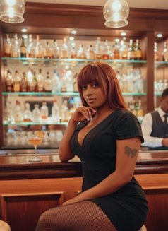 Millie - puta in Nairobi Photo 4 of 4