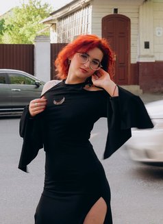 Millie - escort in Dubai Photo 5 of 9