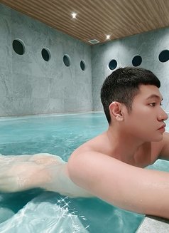 Millo - Male escort in Jakarta Photo 5 of 16