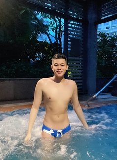 Millo - Male escort in Jakarta Photo 6 of 16