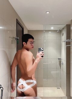 Millo - Male escort in Jakarta Photo 14 of 16