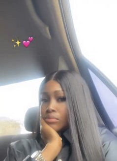 Milly - escort in Lomé Photo 2 of 5