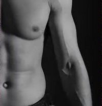 Miln - Acompañantes masculino in Bangalore