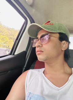 Milu - Acompañante masculino in Kuala Lumpur Photo 3 of 4