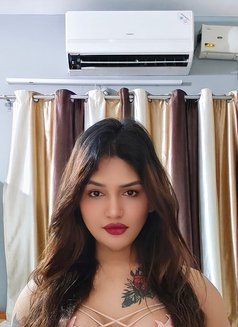 Mim - Transsexual escort in Kolkata Photo 4 of 5