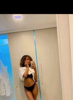 Mimah - escort in Bangkok Photo 2 of 5