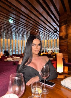 Mimi Big 69 - masseuse in Al Manama Photo 8 of 11
