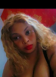 Mimi - puta in Dar es Salaam Photo 3 of 4