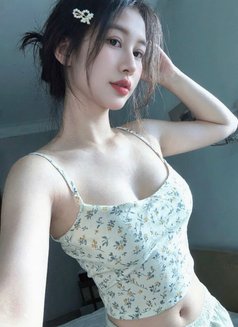 mimi - escort in Bangkok Photo 1 of 12