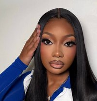 MIMI, NEWLY ARRIVED IN THE CITY - puta in Kathmandu