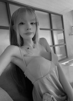 Mimi - escort in Manila Photo 12 of 29