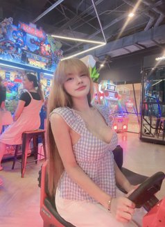 Mimi - escort in Manila Photo 28 of 29