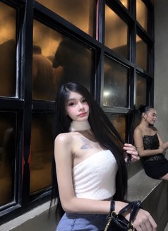 Mimi - escort in Manila Photo 18 of 19