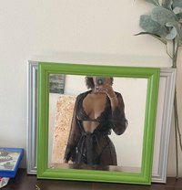 Mimi - escort in Geneva